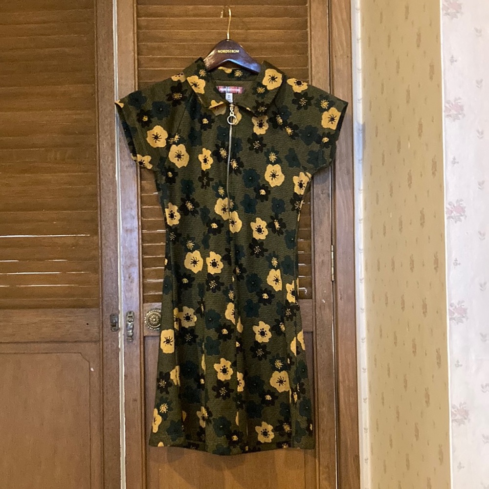 Urban Outfitters Cute Green Dress